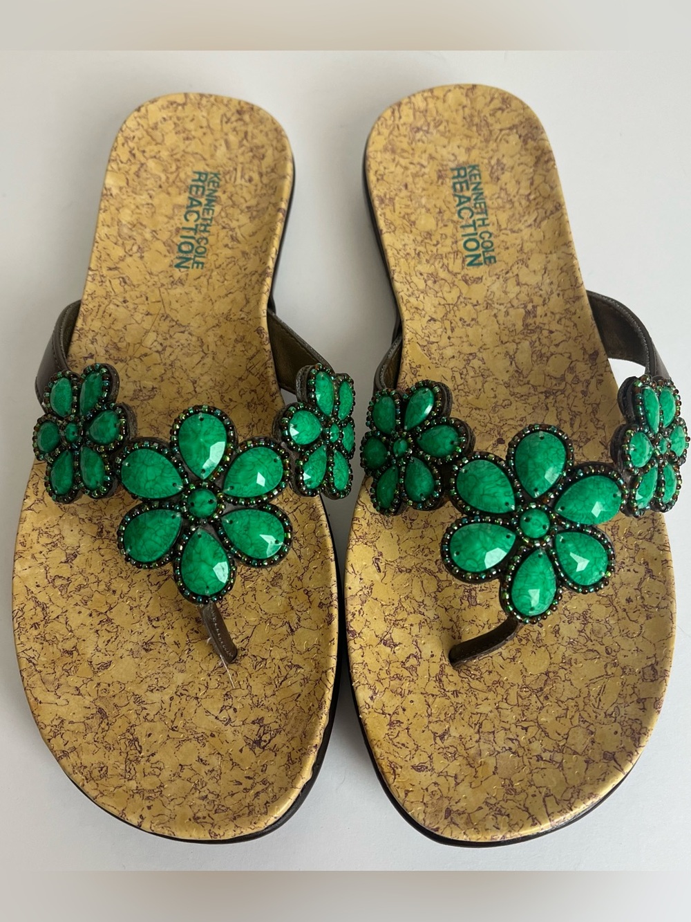 Vintage Kenneth Cole Reaction Thong Sandals Large Faceted Floral Stone Size 7.5